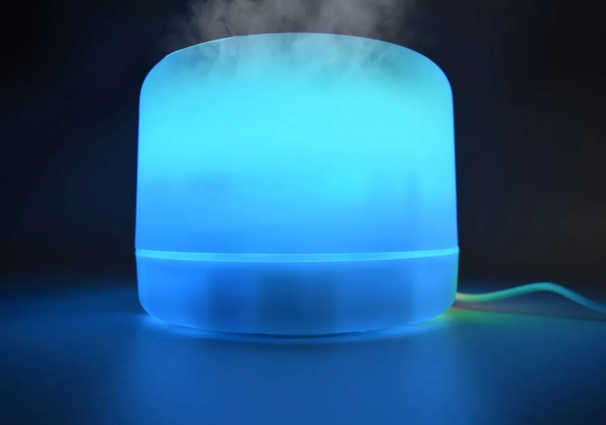 Colour Changing Aroma Diffuser (Bluetooth & Speaker)