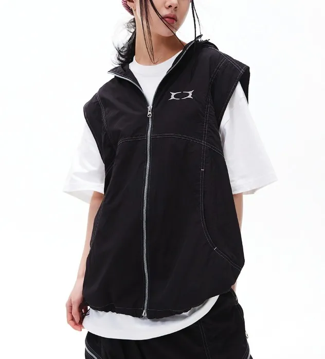 CRITIC  |Unisex Logo Vests & Gillets