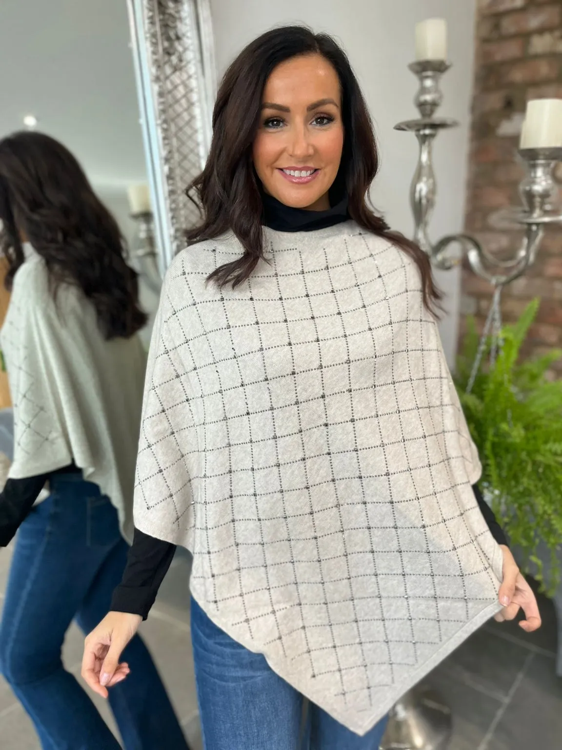 Embellished Poncho Gavi