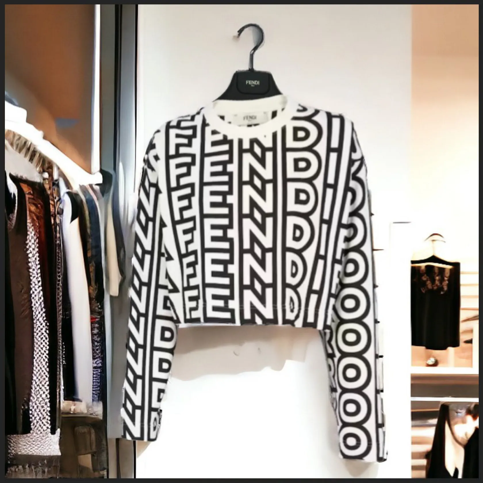 FENDI  |Crew Neck Street Style Collaboration Bi-color Long Sleeves