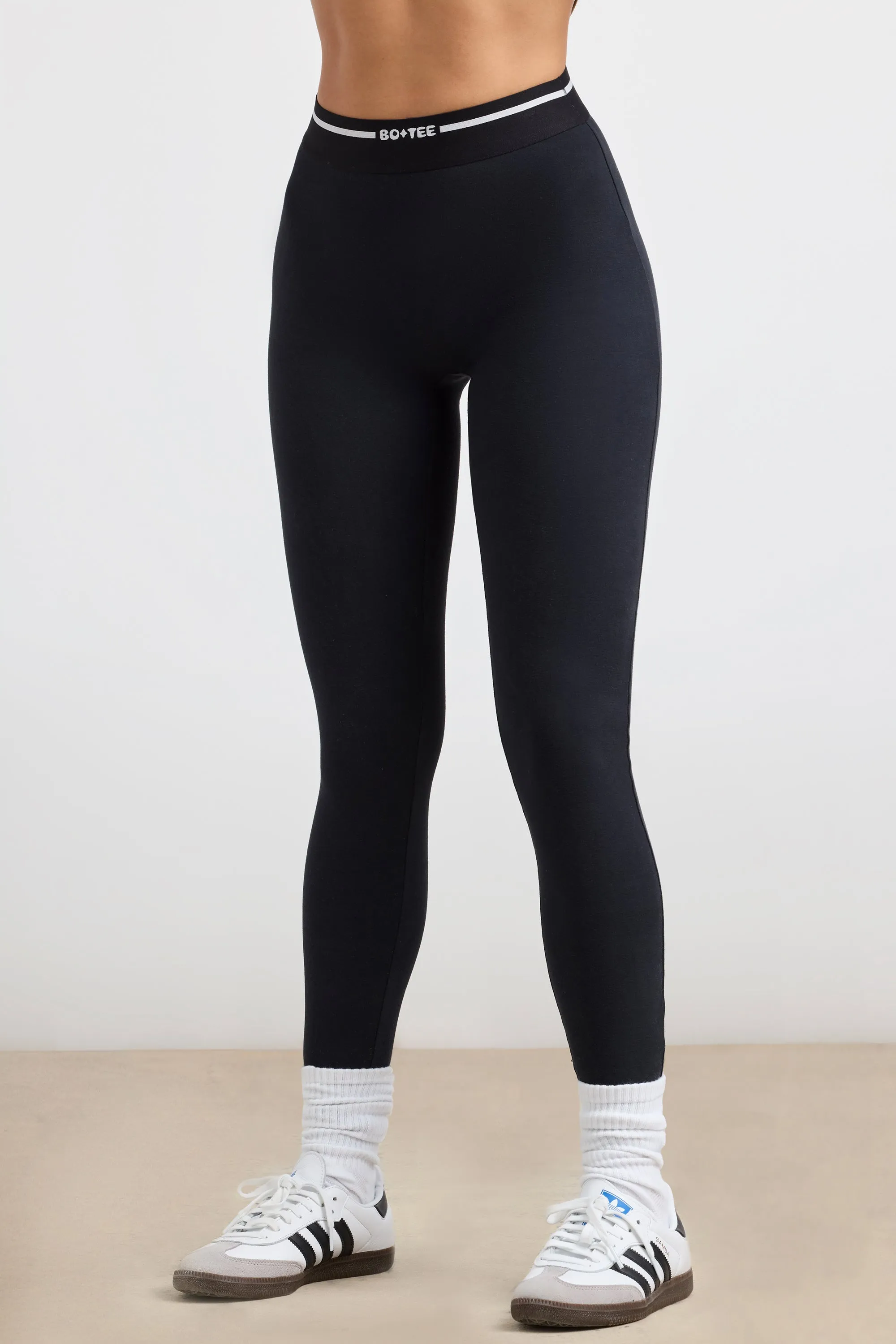 High-Waist Leggings in Black