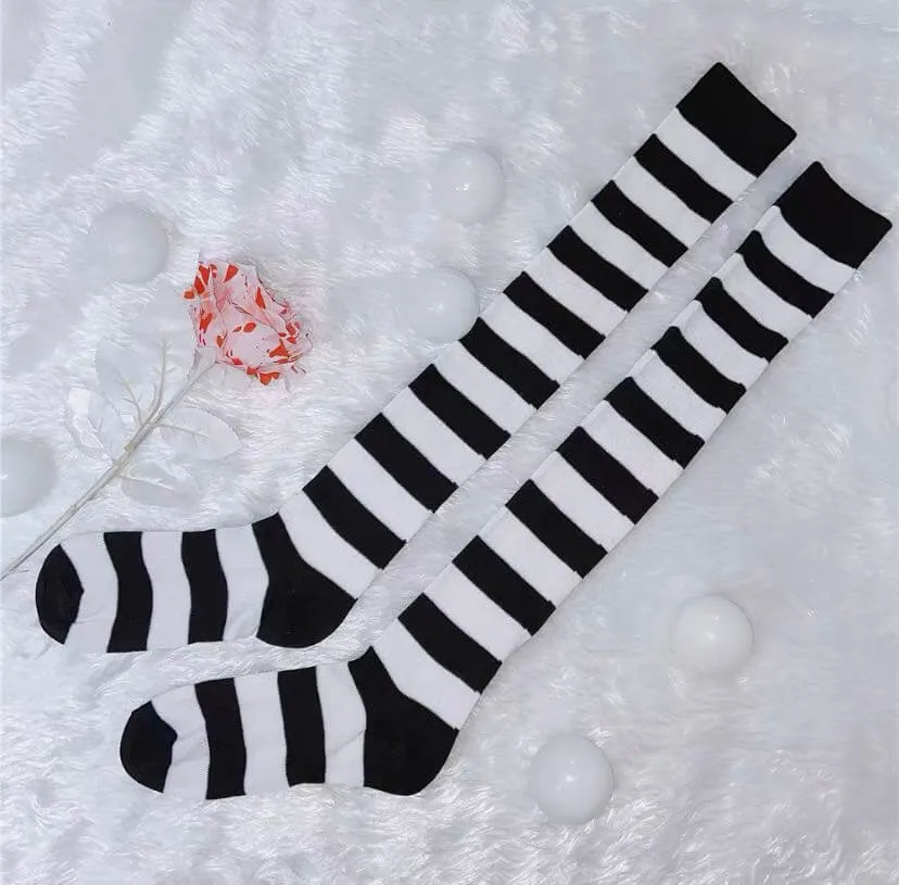 JAPANESE COS STRIPED KNEE SOCKS BY88888