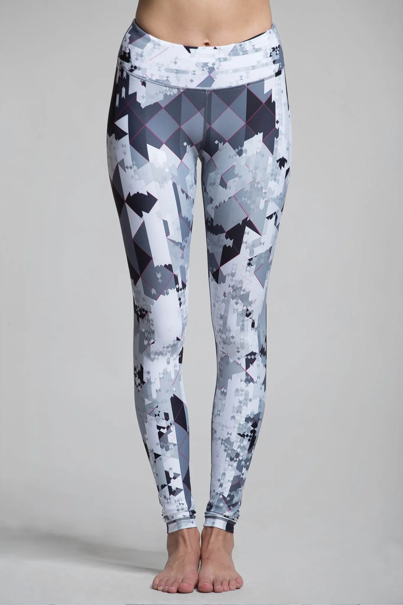 Lucky Mono Pix Graphic Leggings