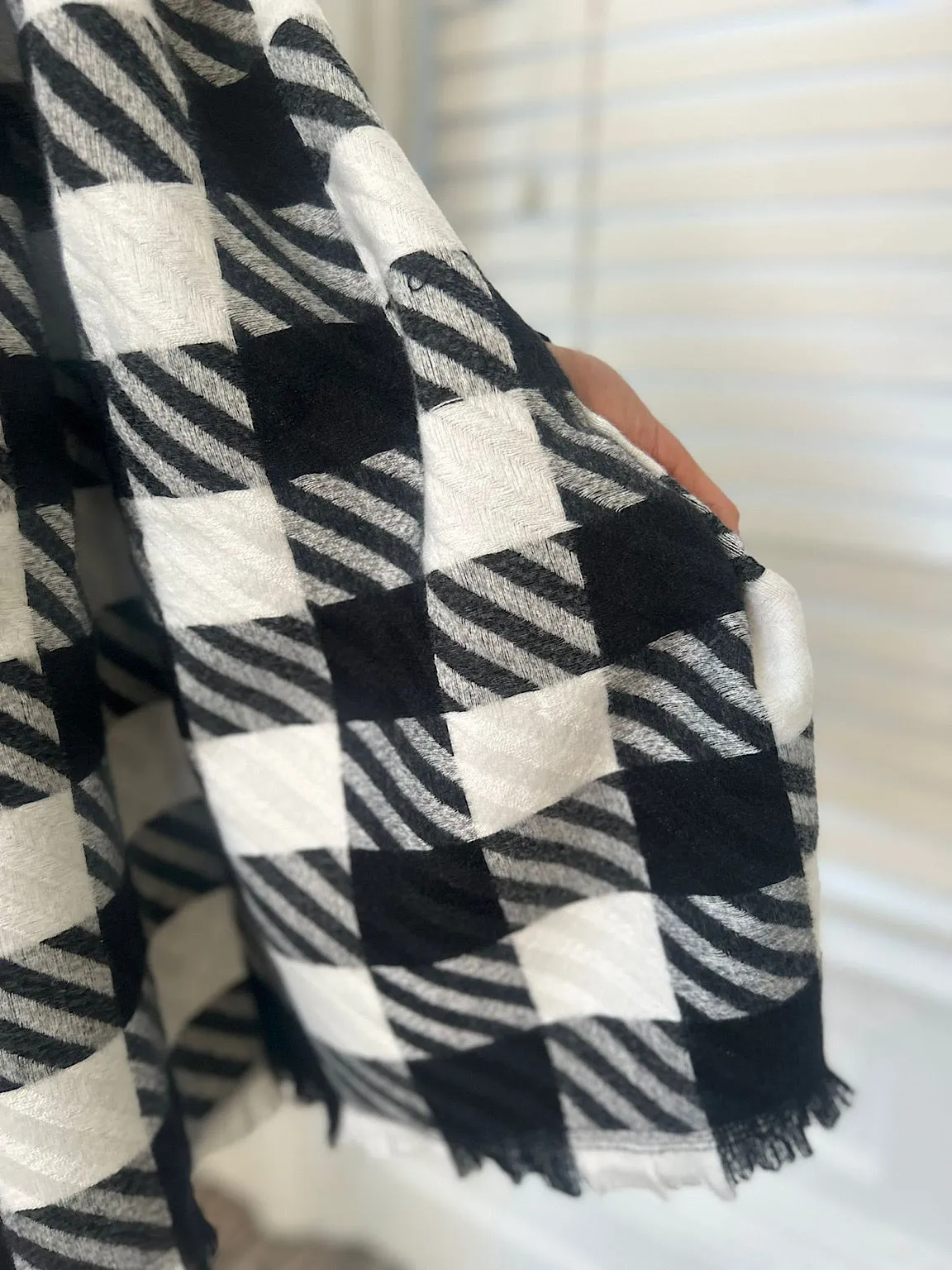 Monochrome Checked Scarf