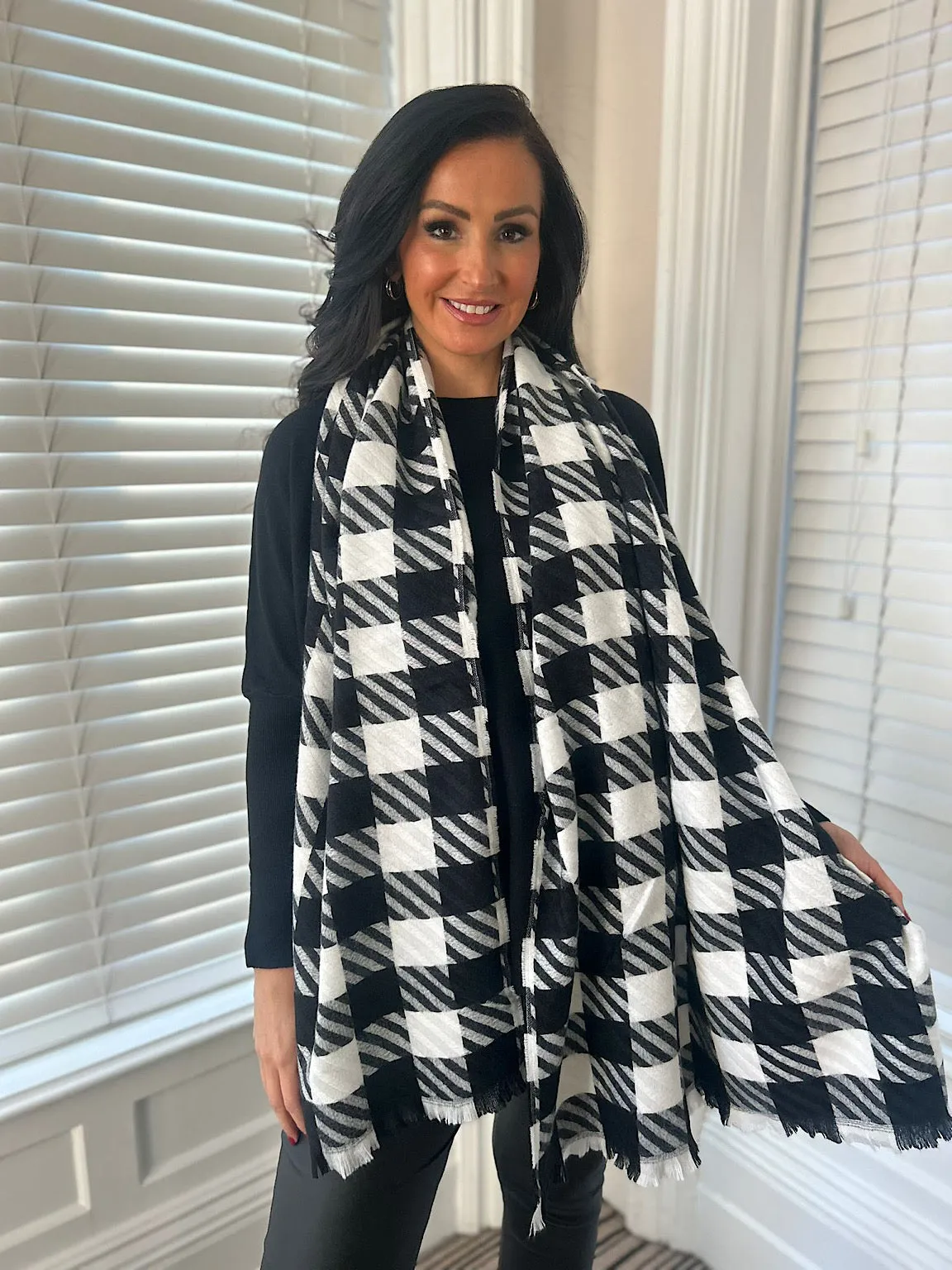 Monochrome Checked Scarf