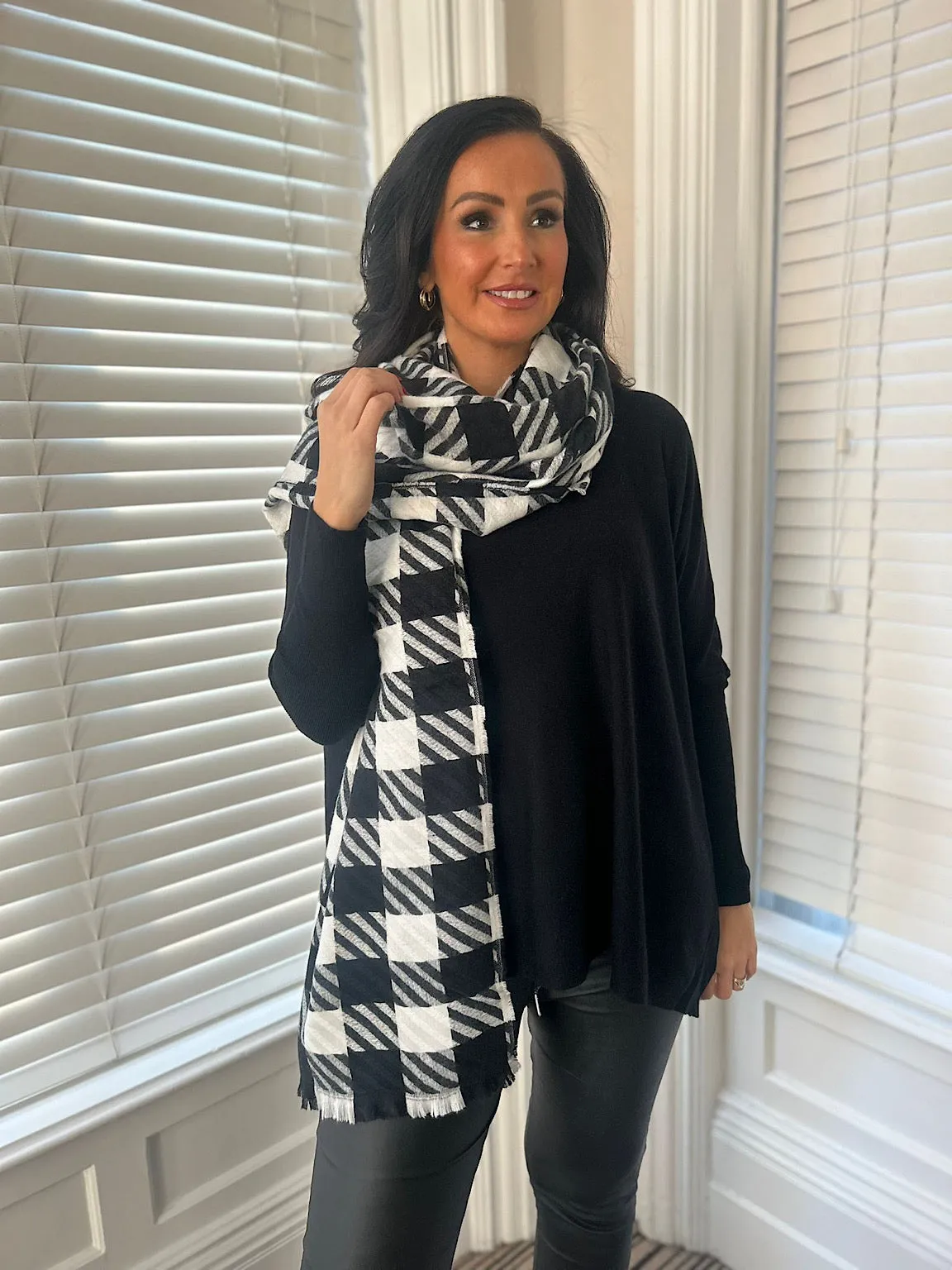 Monochrome Checked Scarf