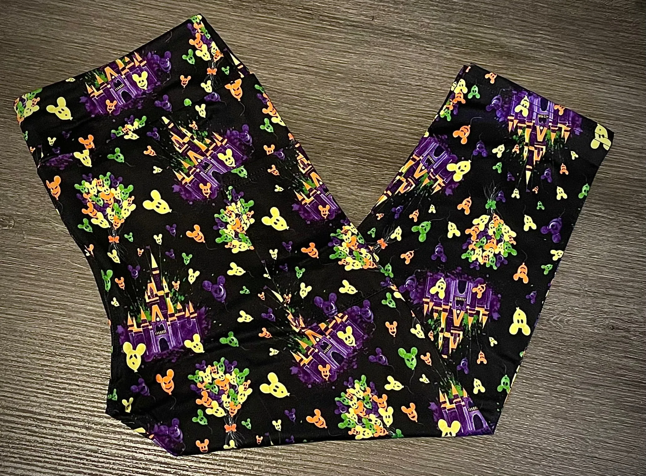 Spooky Kingdom with Side Pocket Leggings