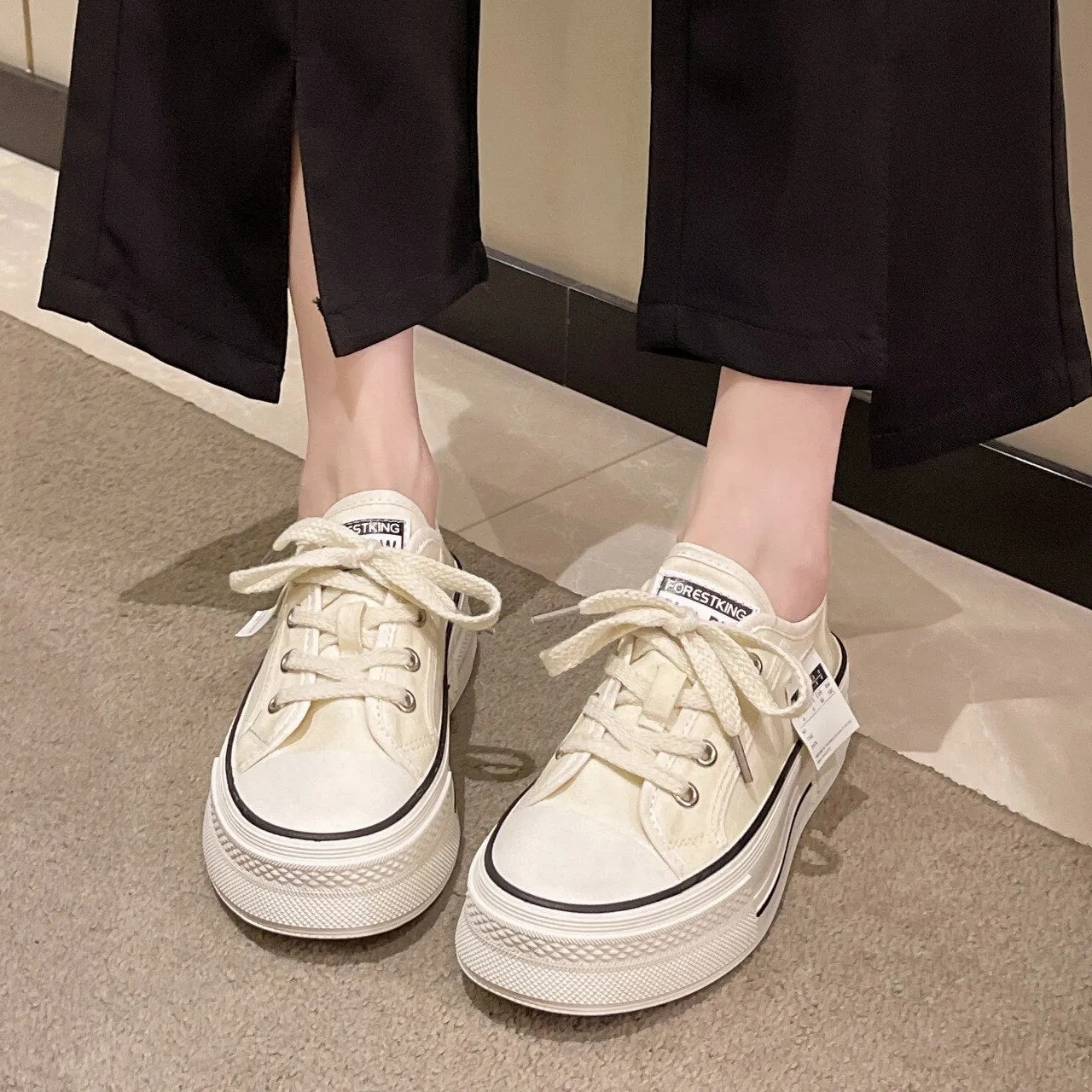 Summer Fashion Solid Pattern Lace Up Closure Shallow Canvas Shoes